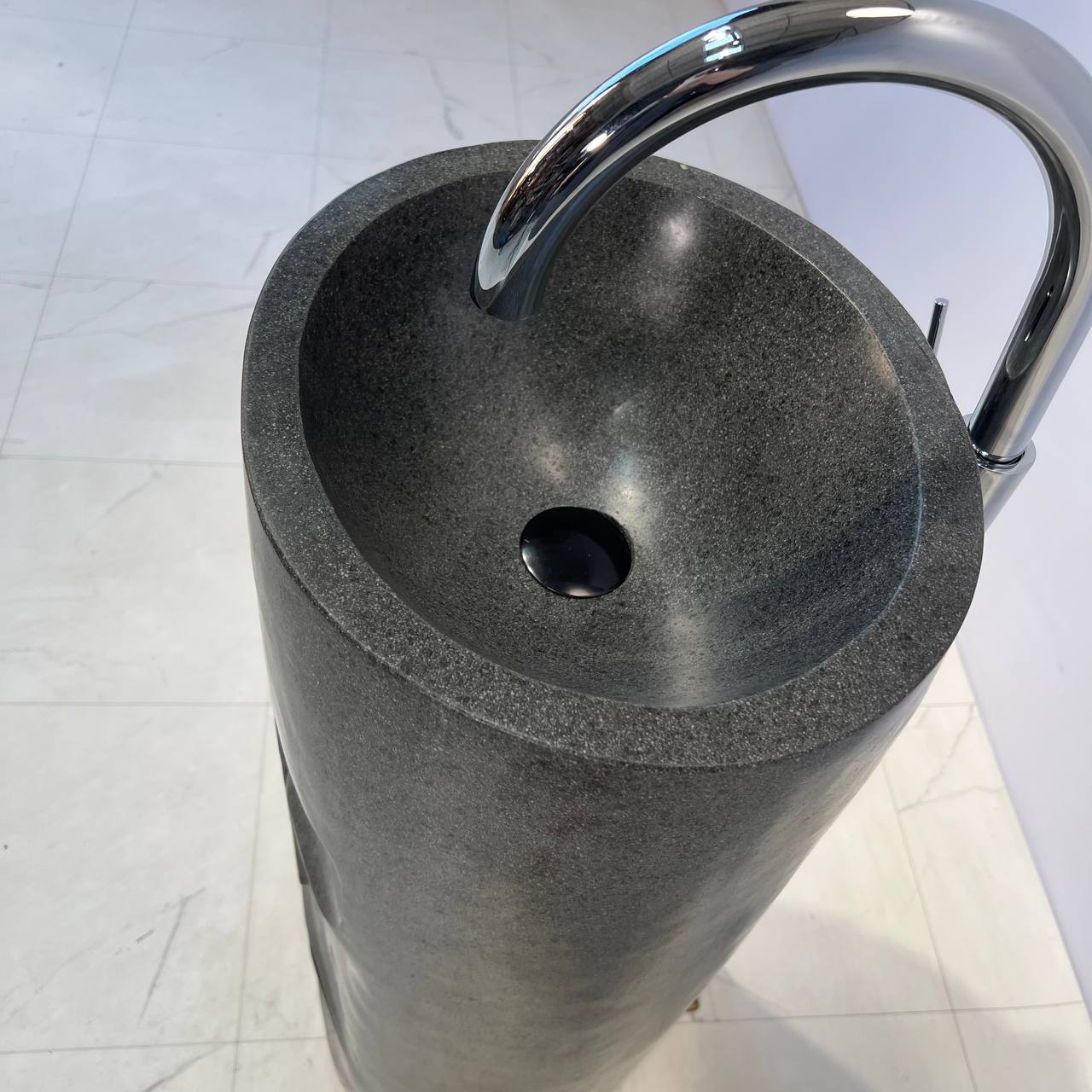 Раковина напольная из речного камня Face RN-67068 40х35х91 из натурального камня