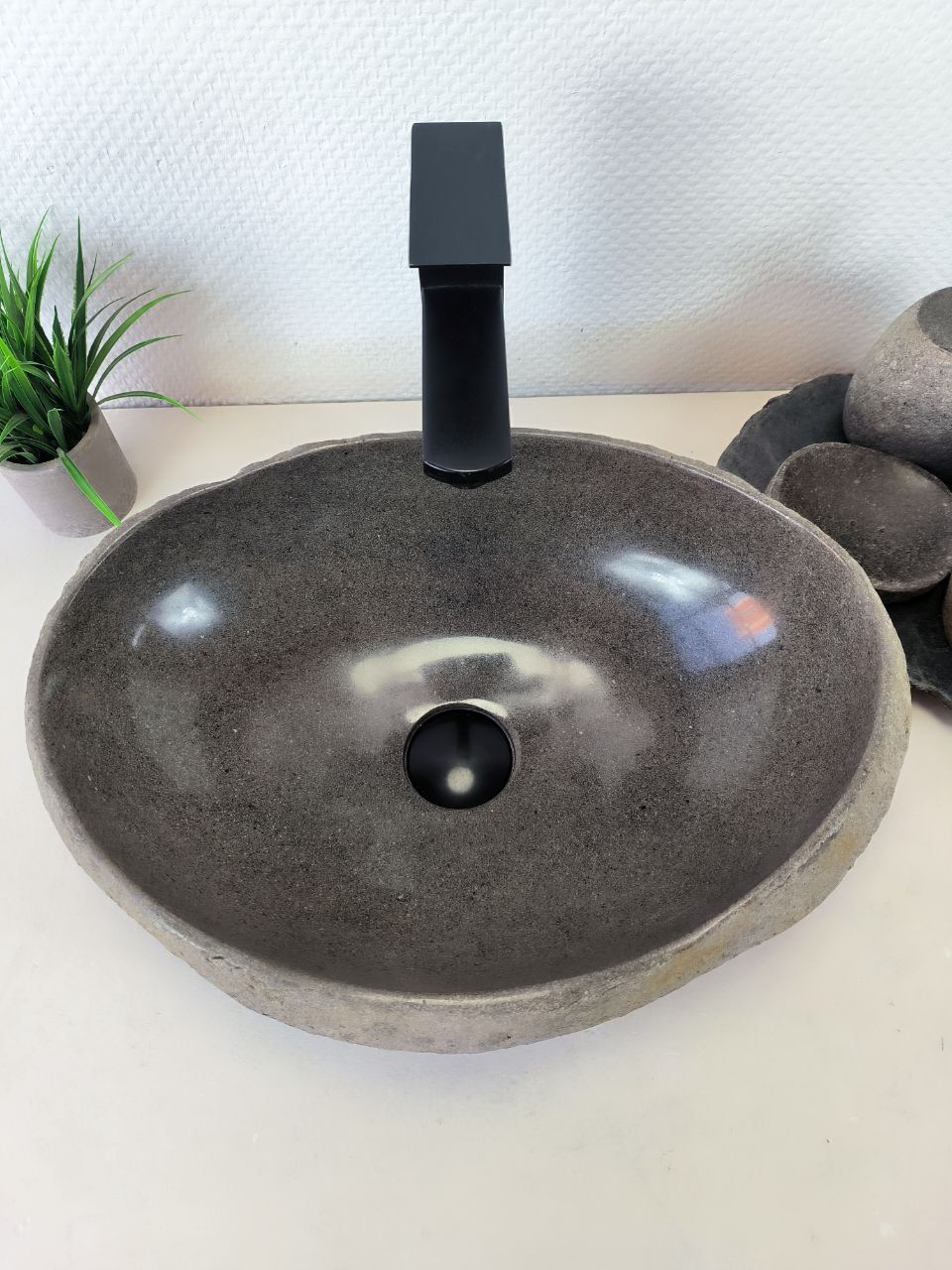 Раковина из речного камня RS-66205 46х33х15 из натурального камня