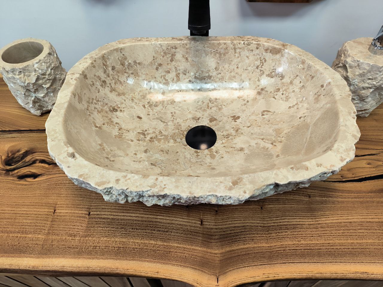 photo_2025-05-14_11-36-57