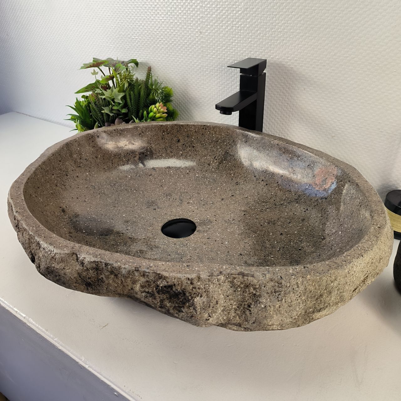Раковина из речного камня RS-65408 64*53*15 из натурального камня