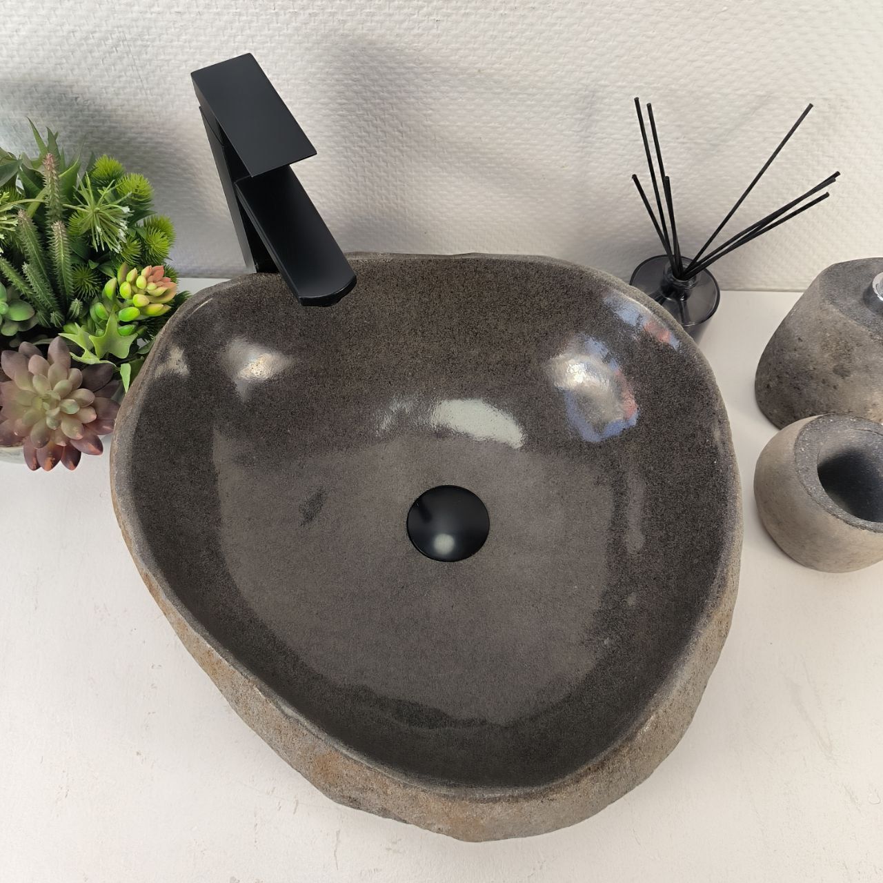 Раковина из речного камня RS-65466 45*41*15 из натурального камня