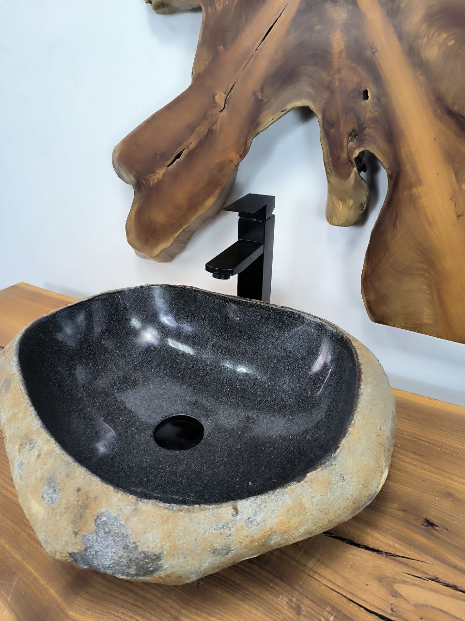 70592126-a555-468c-8bee-8ab81c245f99