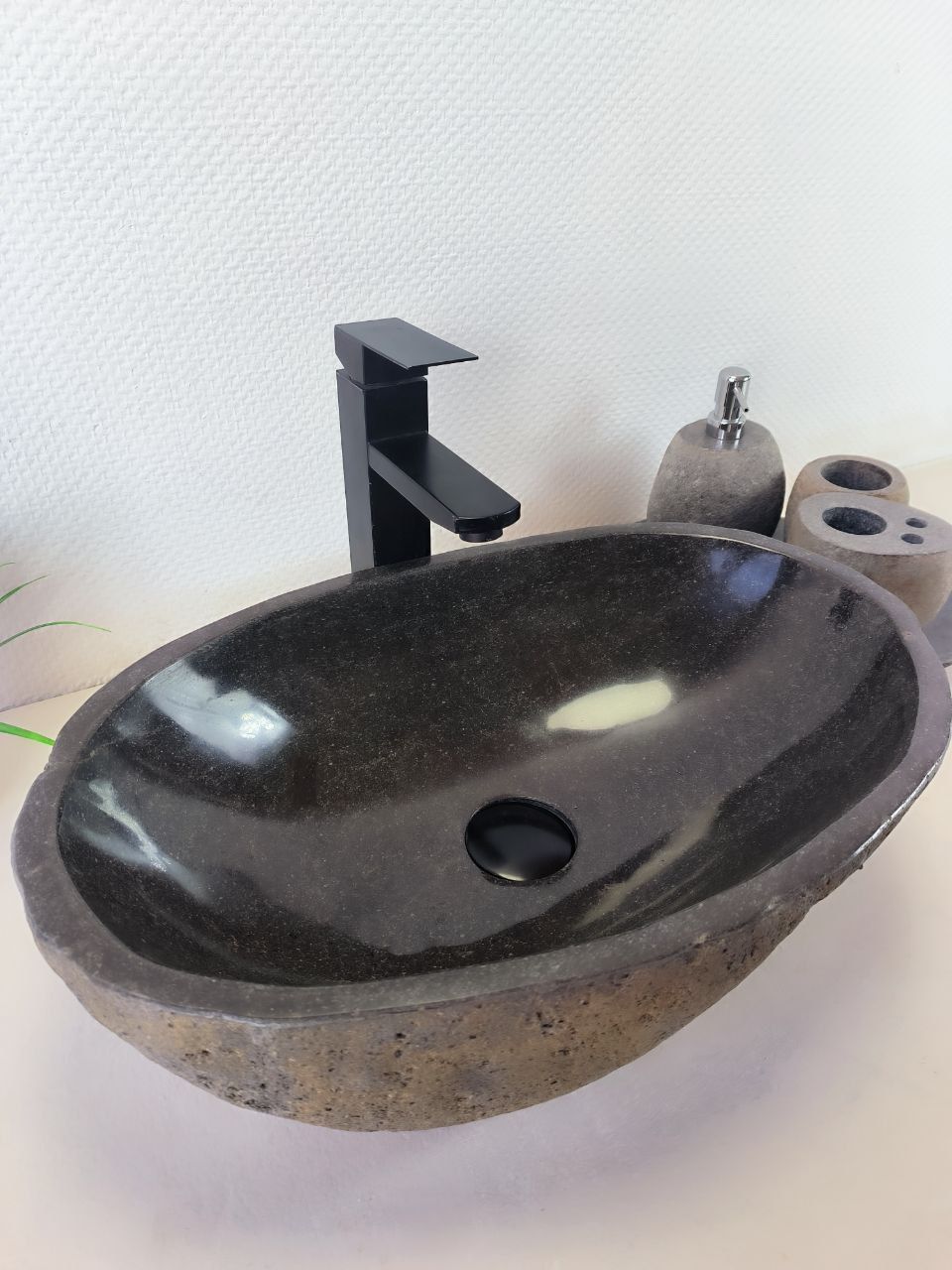 Раковина из речного камня RS-66201 51х33х15 из натурального камня