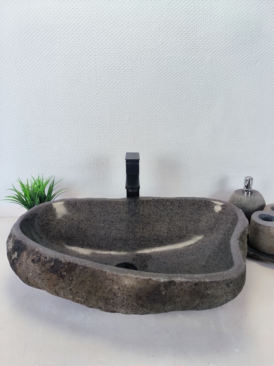 Раковина из речного камня RS-66197 62х40х16 из натурального камня