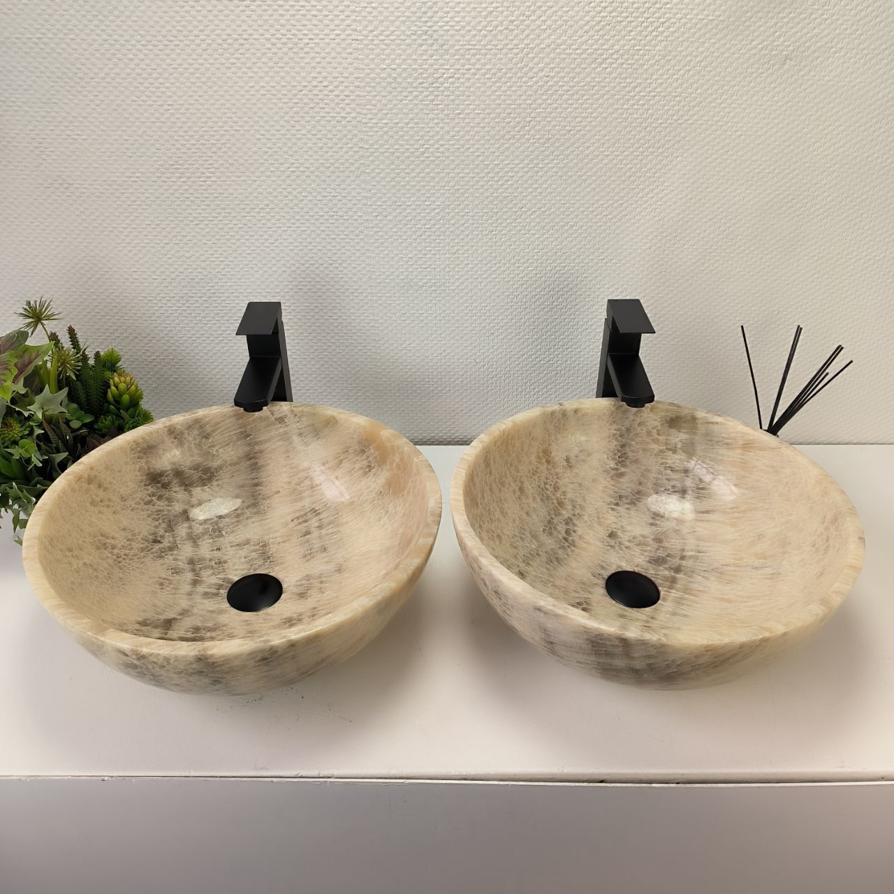 Раковина из оникса ПАРА! Bowl Grey TinLip BO-63020 45*45*17 из натурального камня