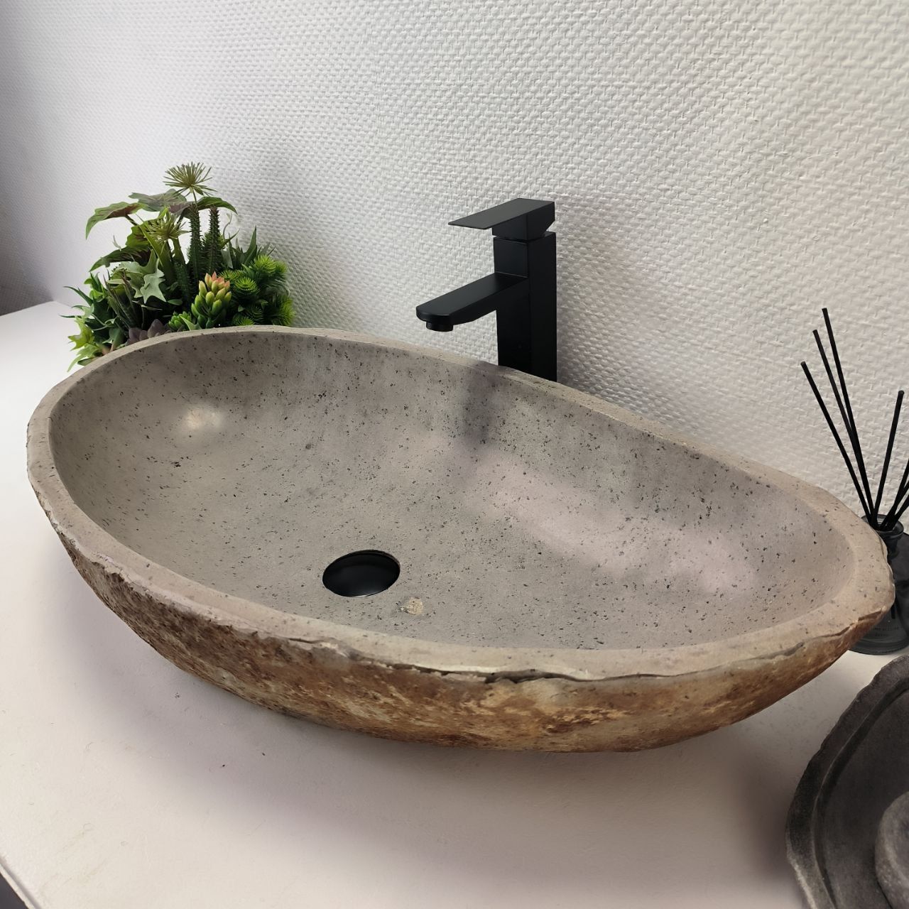 Раковина из речного камня RS-63631 (77*40*15) из натурального камня