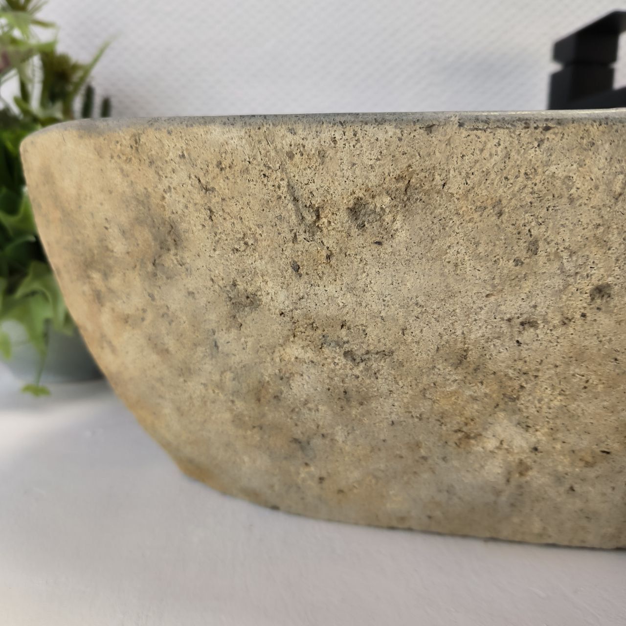 Раковина из речного камня RS-63532 (75*43*17) из натурального камня