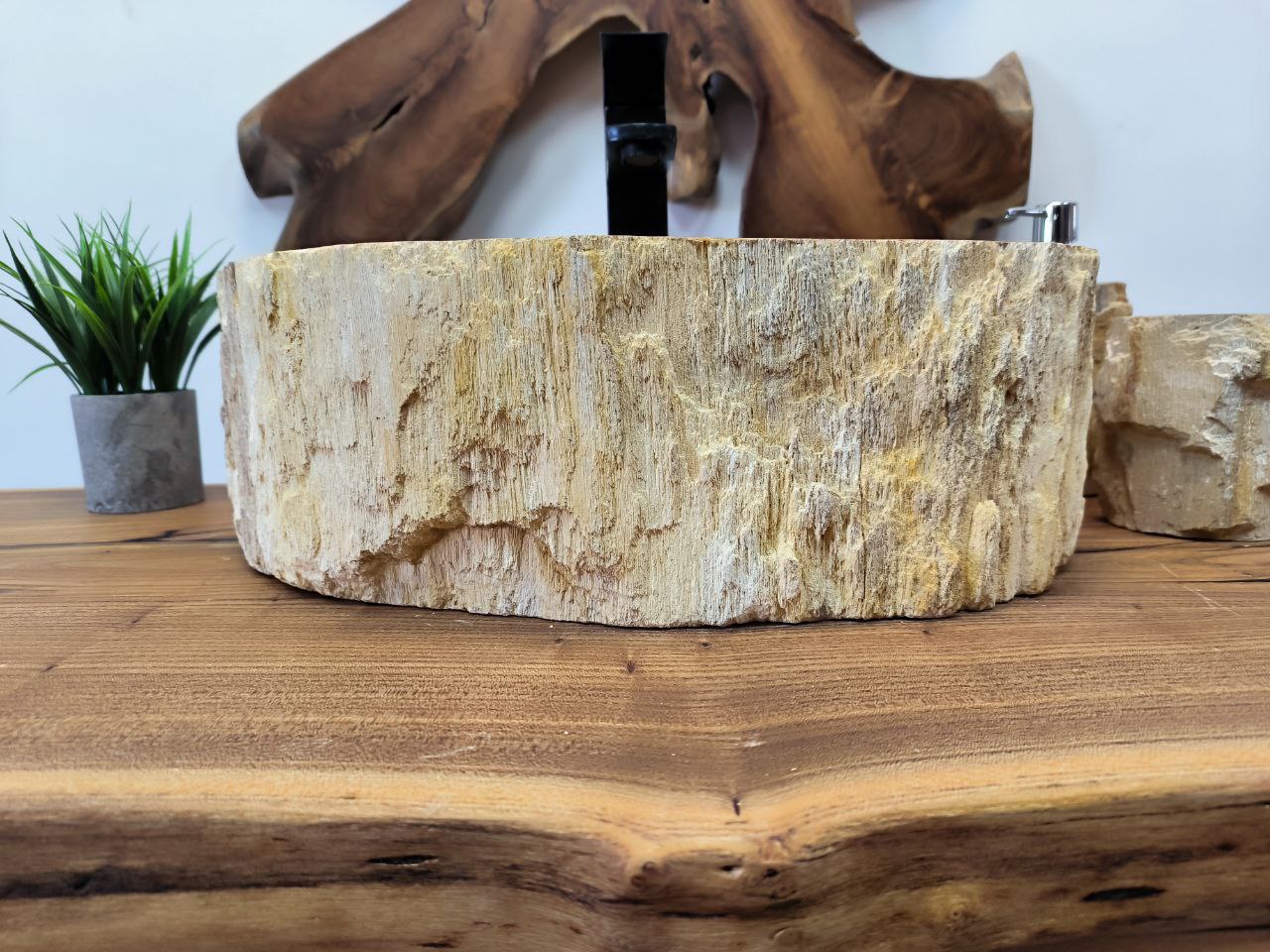 photo_2025-05-14_16-58-49