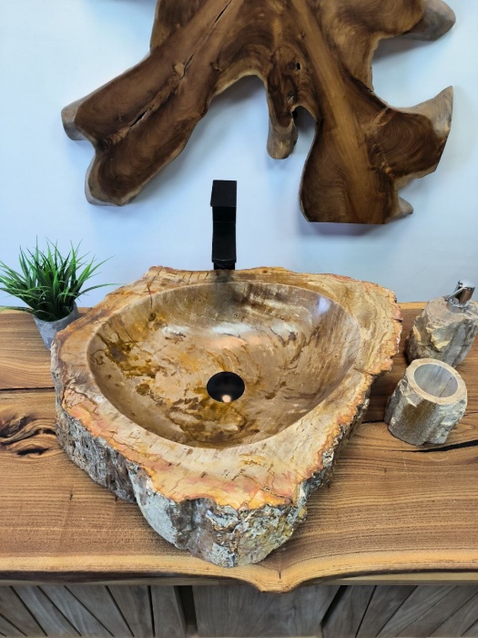 photo_2025-05-15_09-36-59