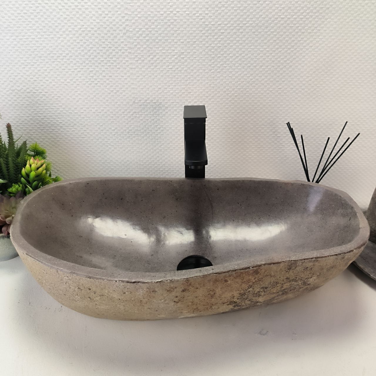 Раковина из речного камня RS-63509 (60*34*15) из натурального камня