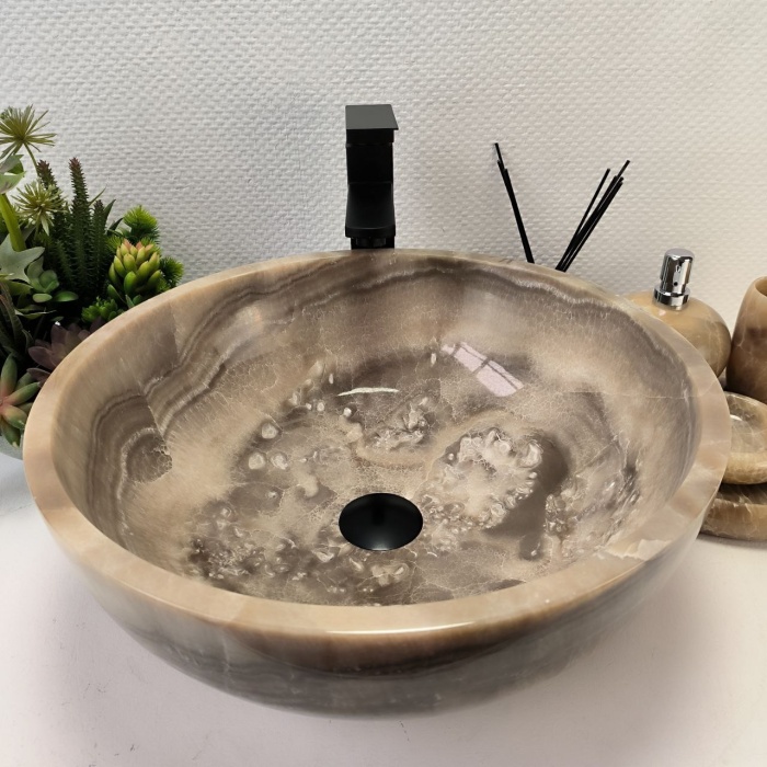 168vnmo3egfktl4yvc5p3i22soskqffy