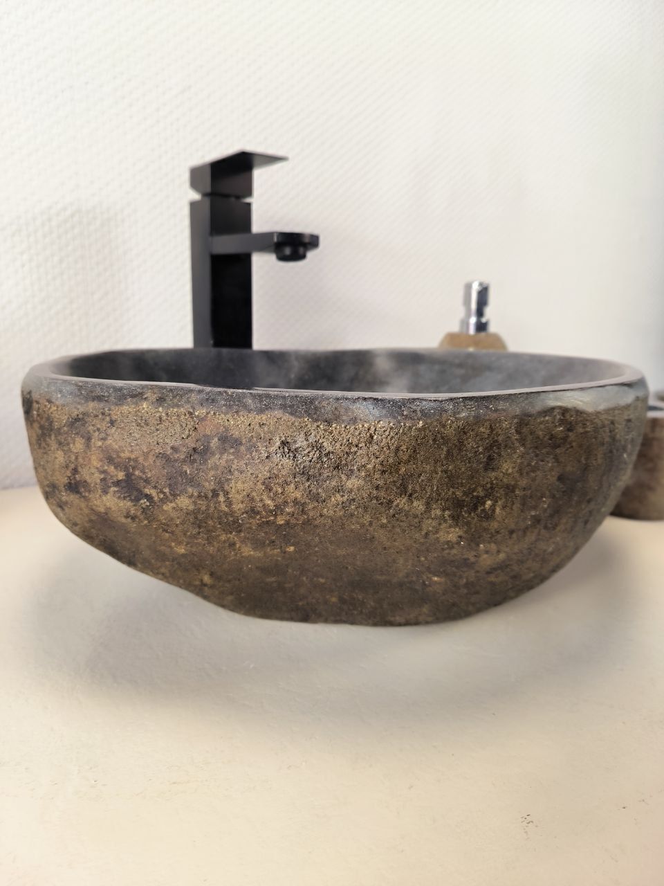 Раковина из речного камня RS-65980 42х36х15 из натурального камня