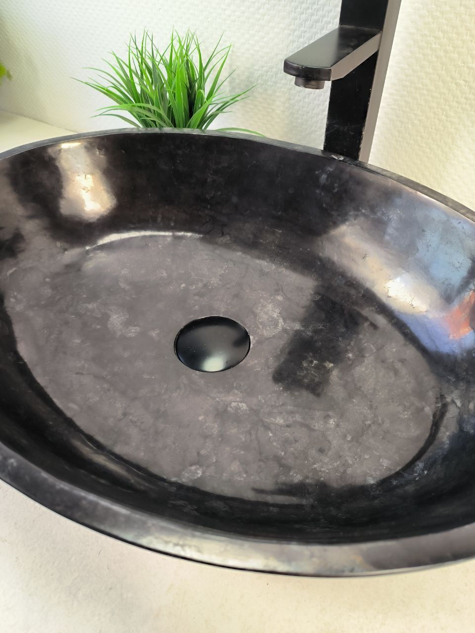 Раковина из мрамора Oval Black Tin Lip MO-60974 52*38*14 из натурального камня