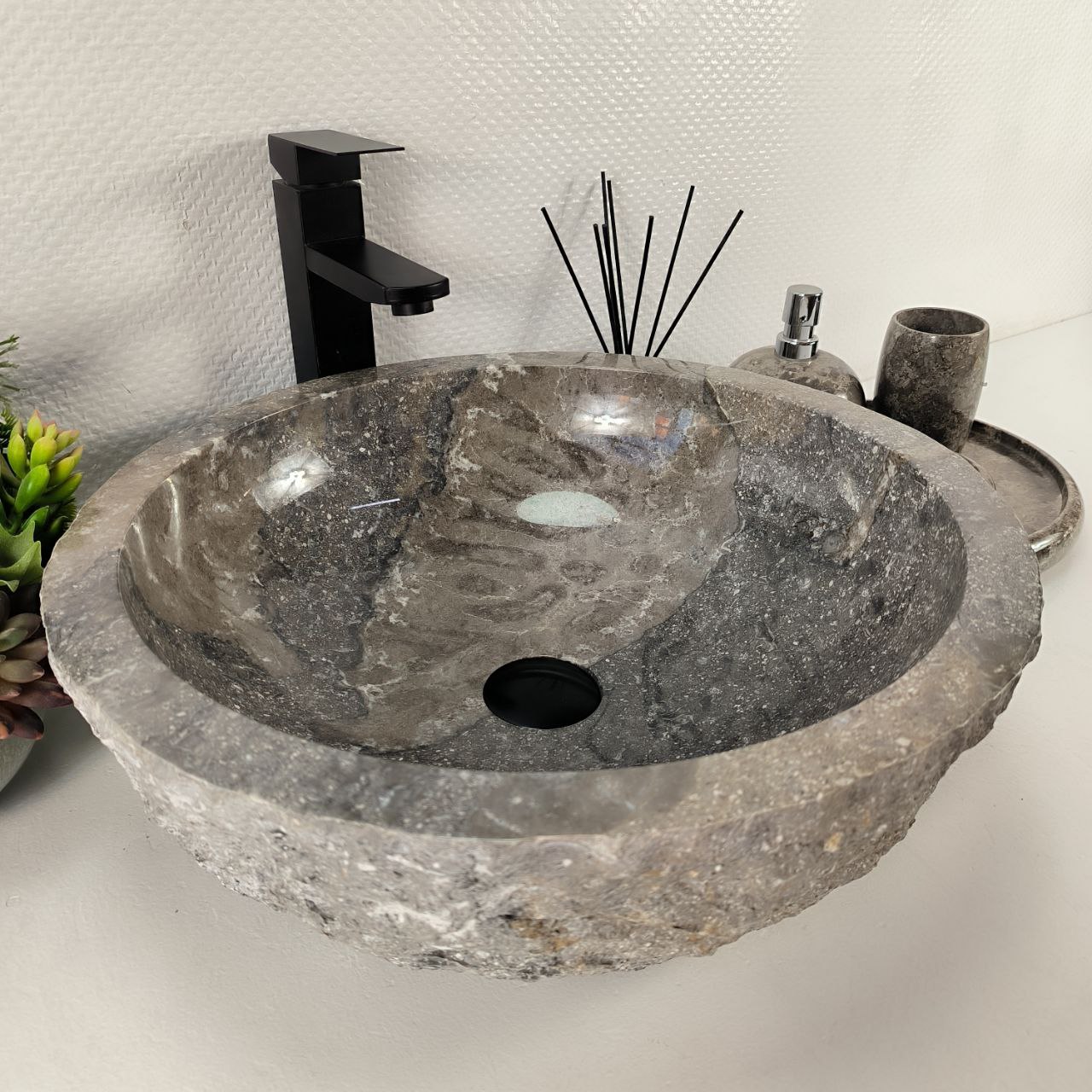 ew0717xj4dibfi0p2fdxzq3wdb404yr9