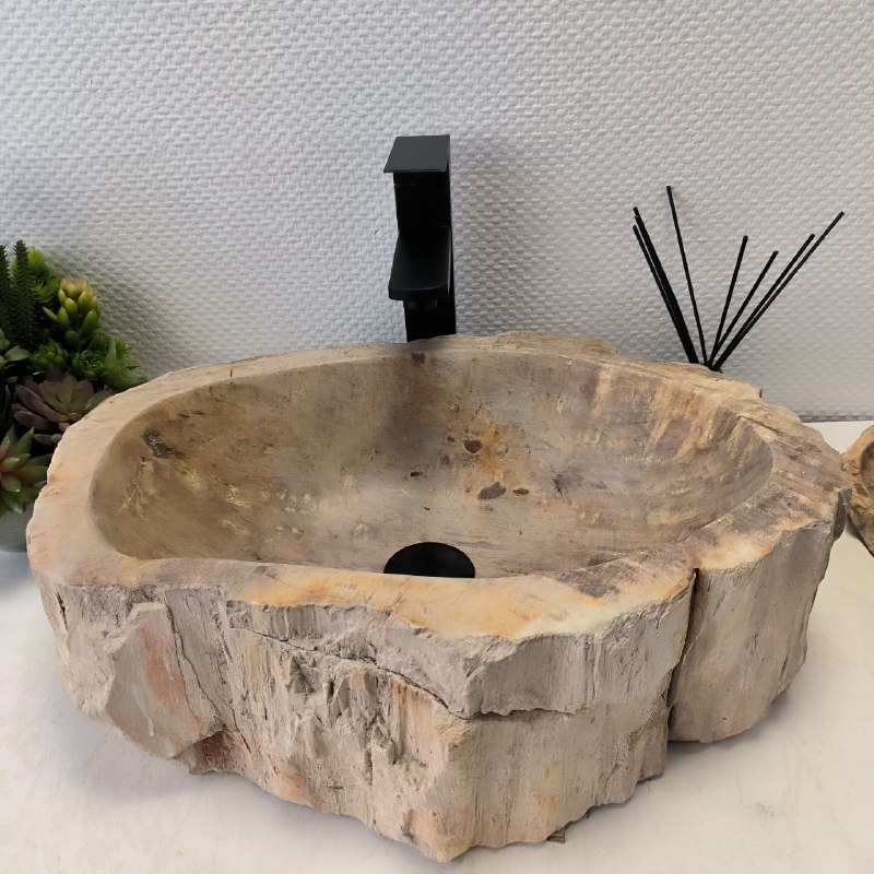 0ieh69dp2sj4jgkmdasup3egqc10q3q8