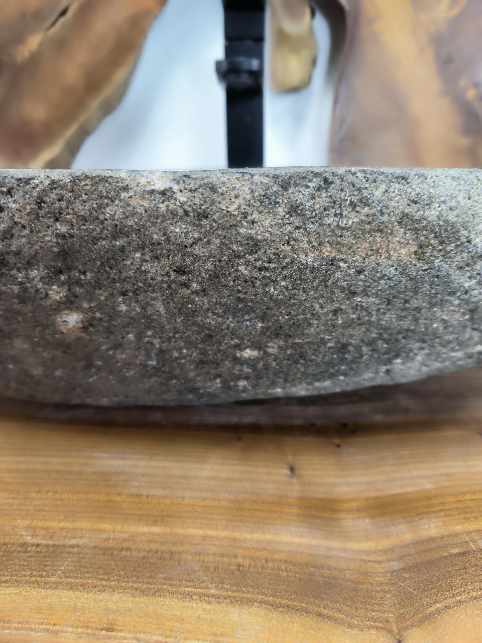 Раковина из речного камня RS-66438 57х37х15 из натурального камня