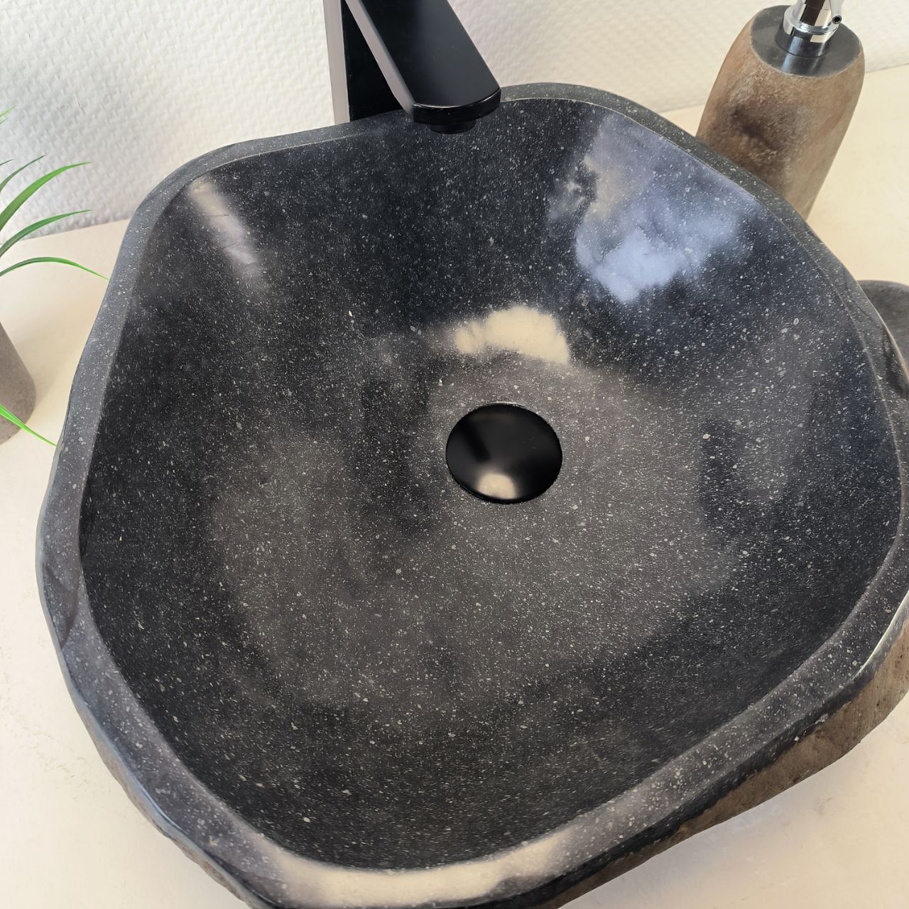 Раковина из речного камня RS-66040 41х39х15 из натурального камня