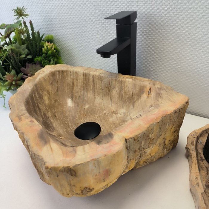 ah5dmfu3bn48w2ptekya2vzt8eczre6m