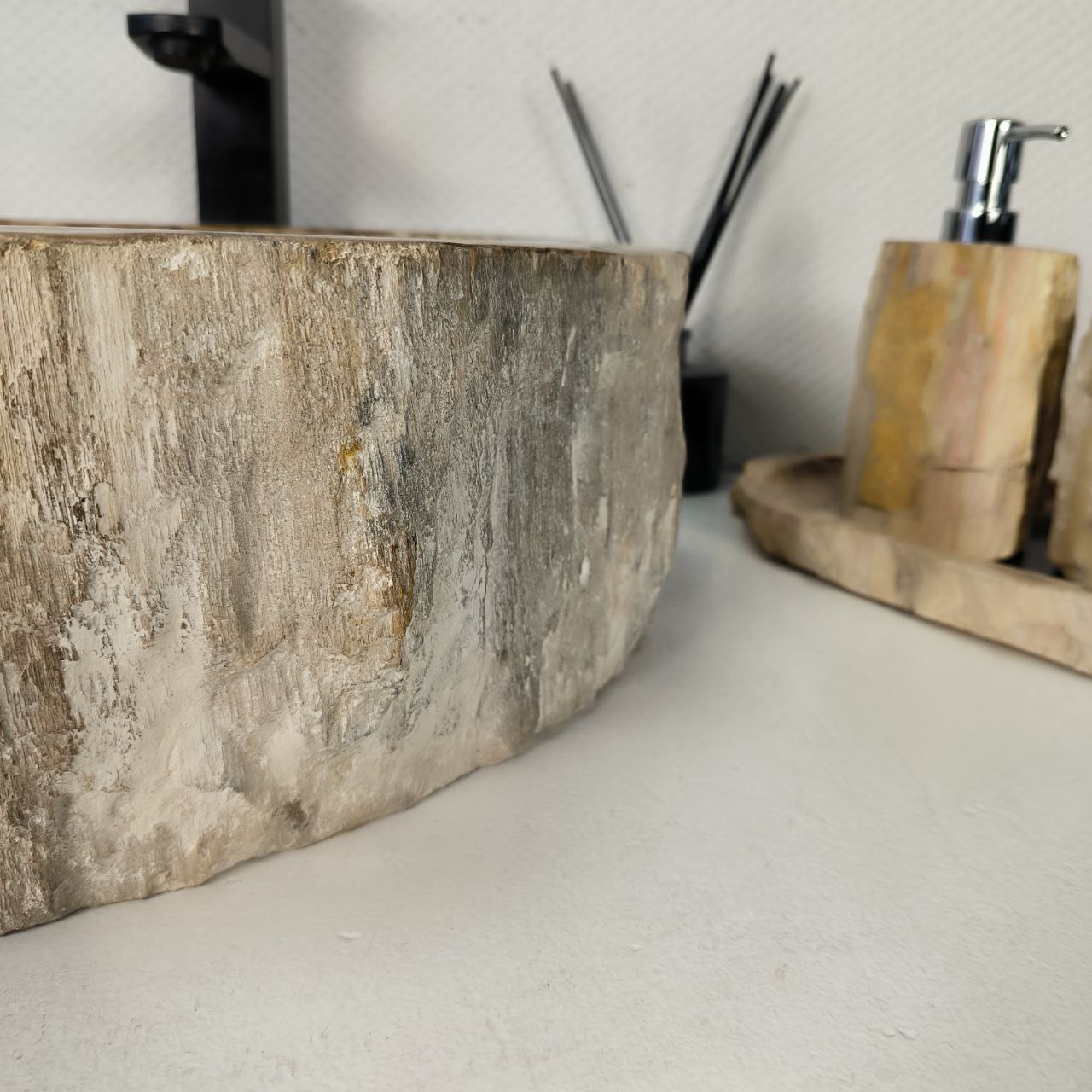 18zuirj2p35maw328in0i3zgmxc4q4mq