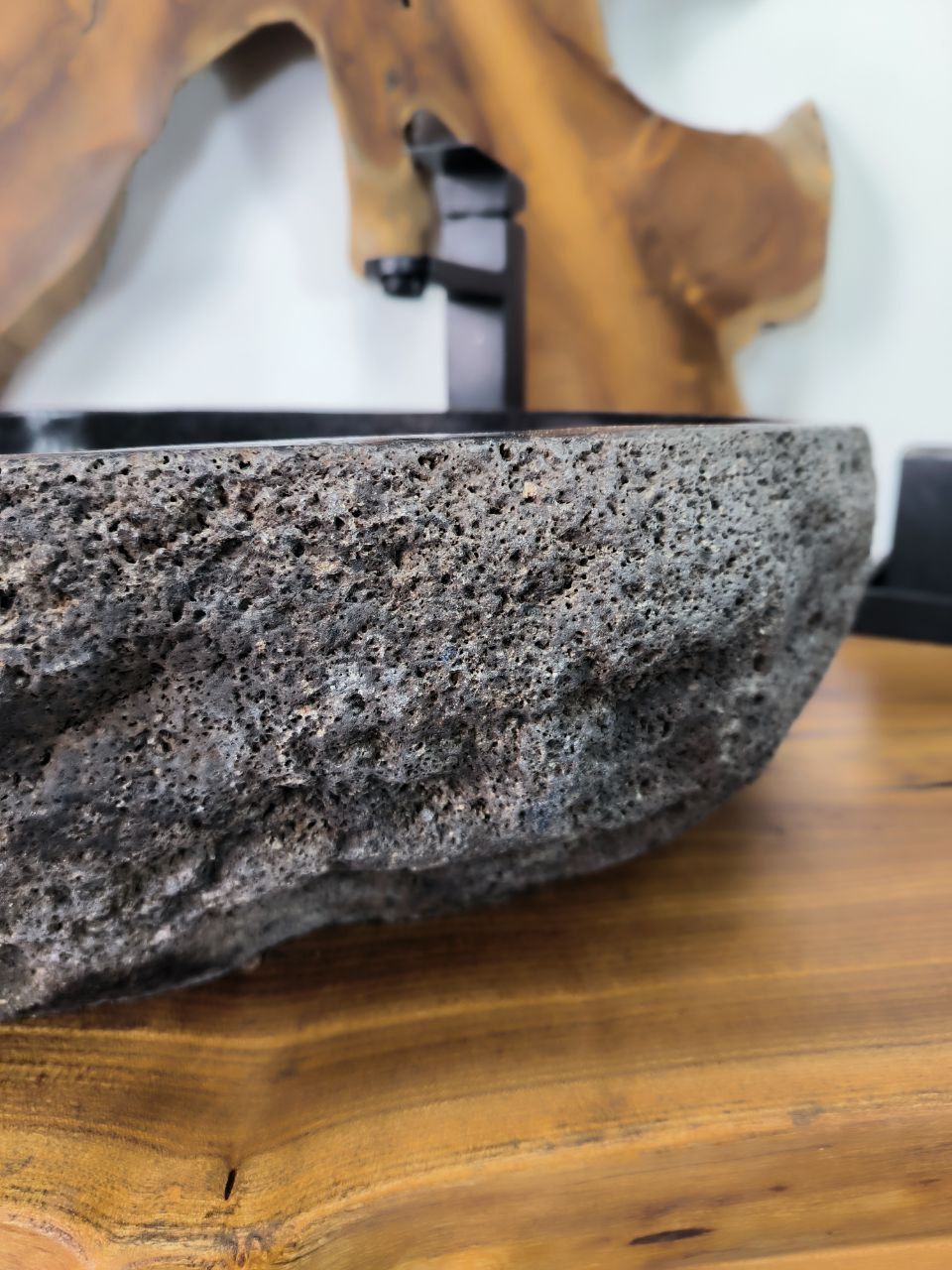 Раковина из речного камня RS-66648 53х47х15 из натурального камня