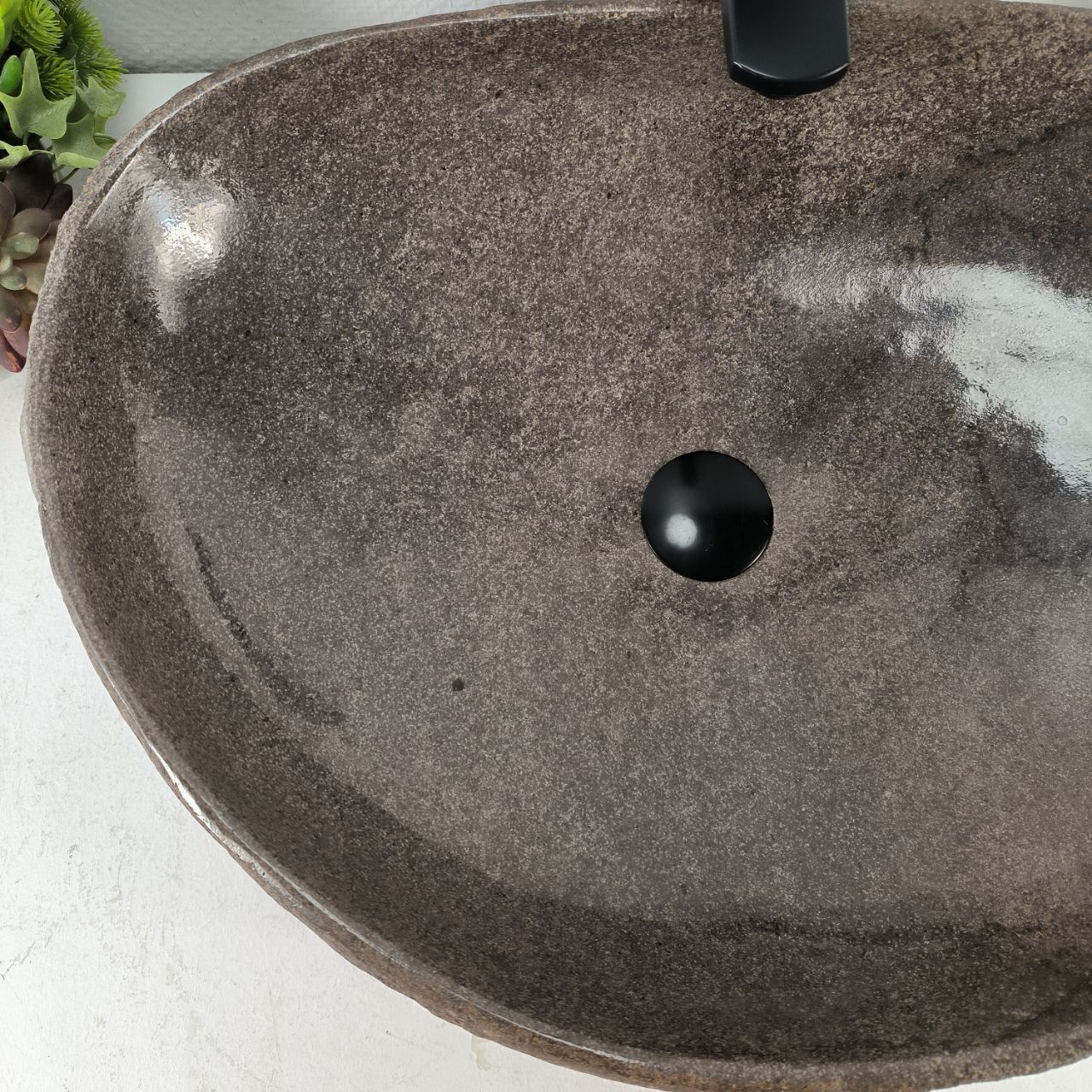 Раковина из речного камня RS-65115 62*45*15 из натурального камня