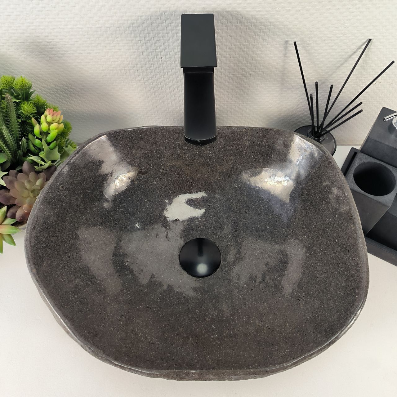 Раковина из речного камня RS-64894 44*37*15 из натурального камня