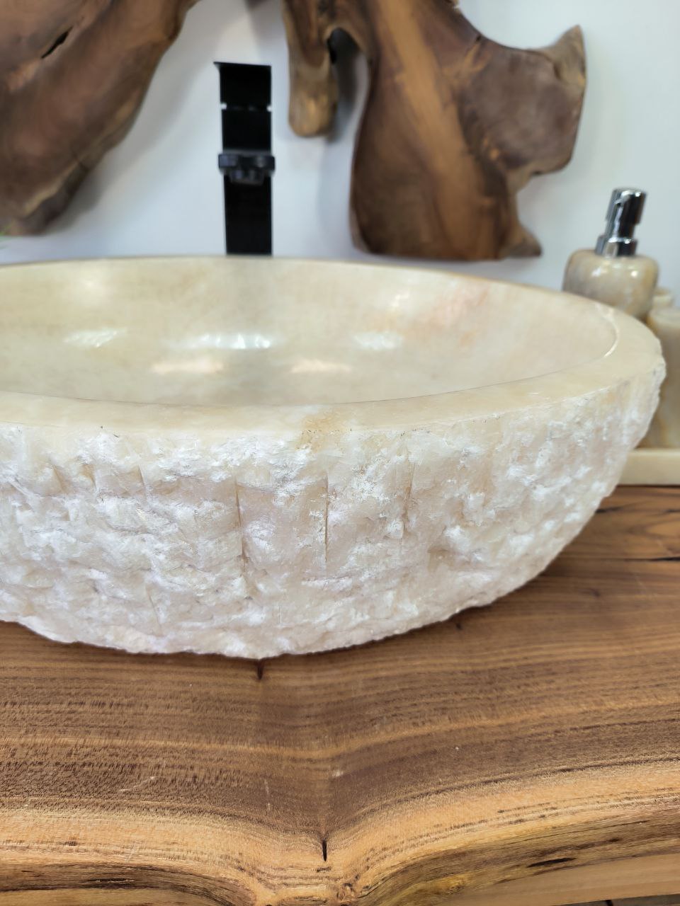 photo_2025-05-15_15-53-09