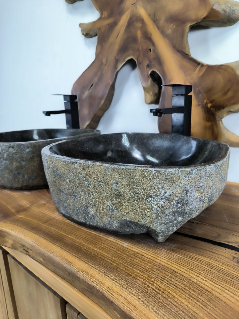 Раковина из речного камня ПАРА! RS-66571 42x39x15 натурального камня