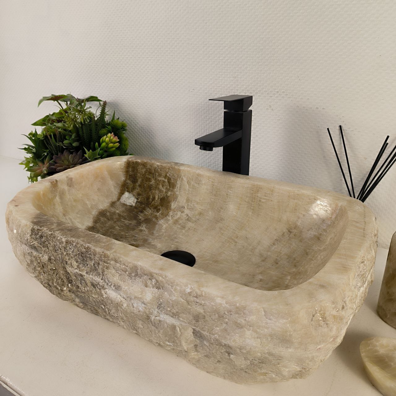 ohtzrd7e23qh8tn4fq6hvi1i62w9825p