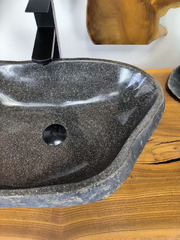 Раковина из речного камня RS-66488 56х36х15 из натурального камня