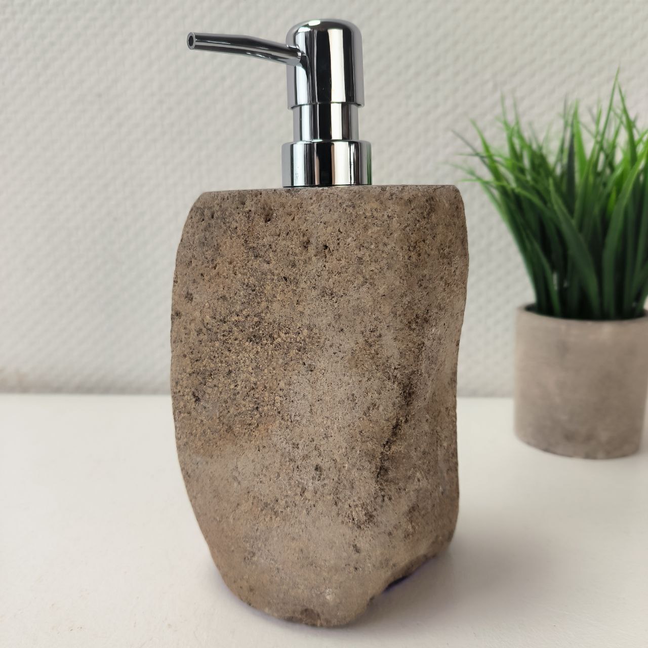 6eq3j4gdrqdzg4zmyp9y638d8r3ctvyq