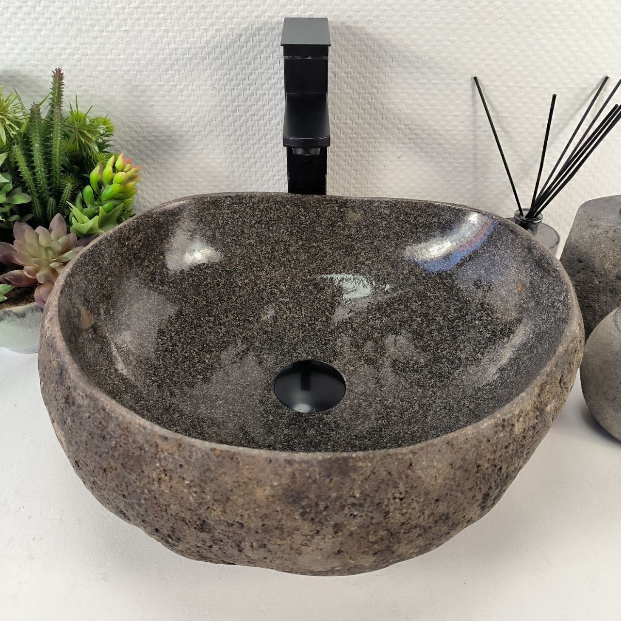 Раковина из речного камня RS-65417 42*39*15 из натурального камня