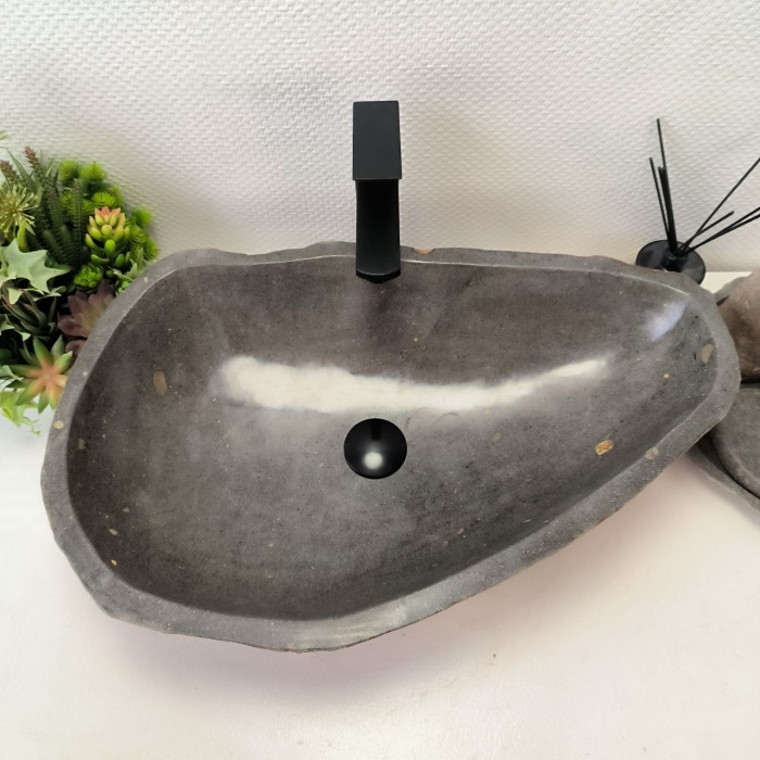 l1d8uodayxlgyaw3sylxvs1yrv10brji