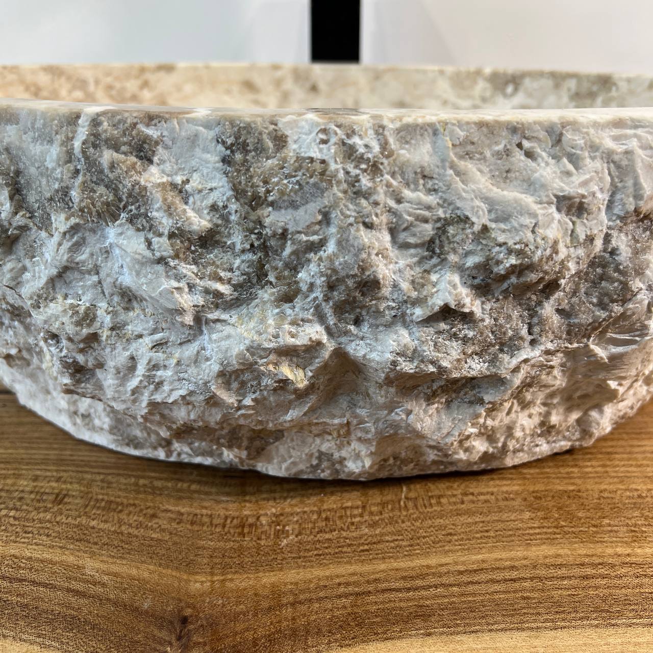 Раковина из мрамора Erozy Cream EM-66979 51*40*15 из натурального камня