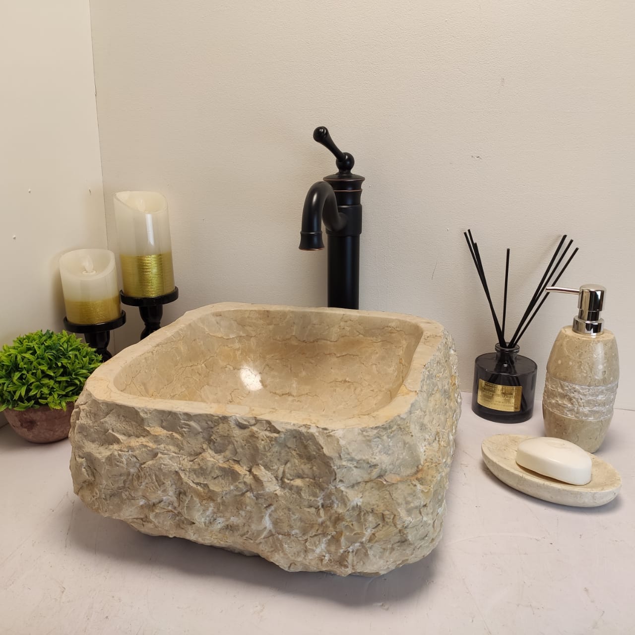 67b76297f6a812705d33c1929441ea41