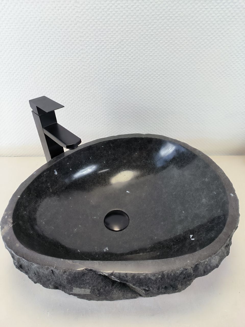 Раковина из андезита Erozy Black EA-66234 50х43х15 из натурального камня