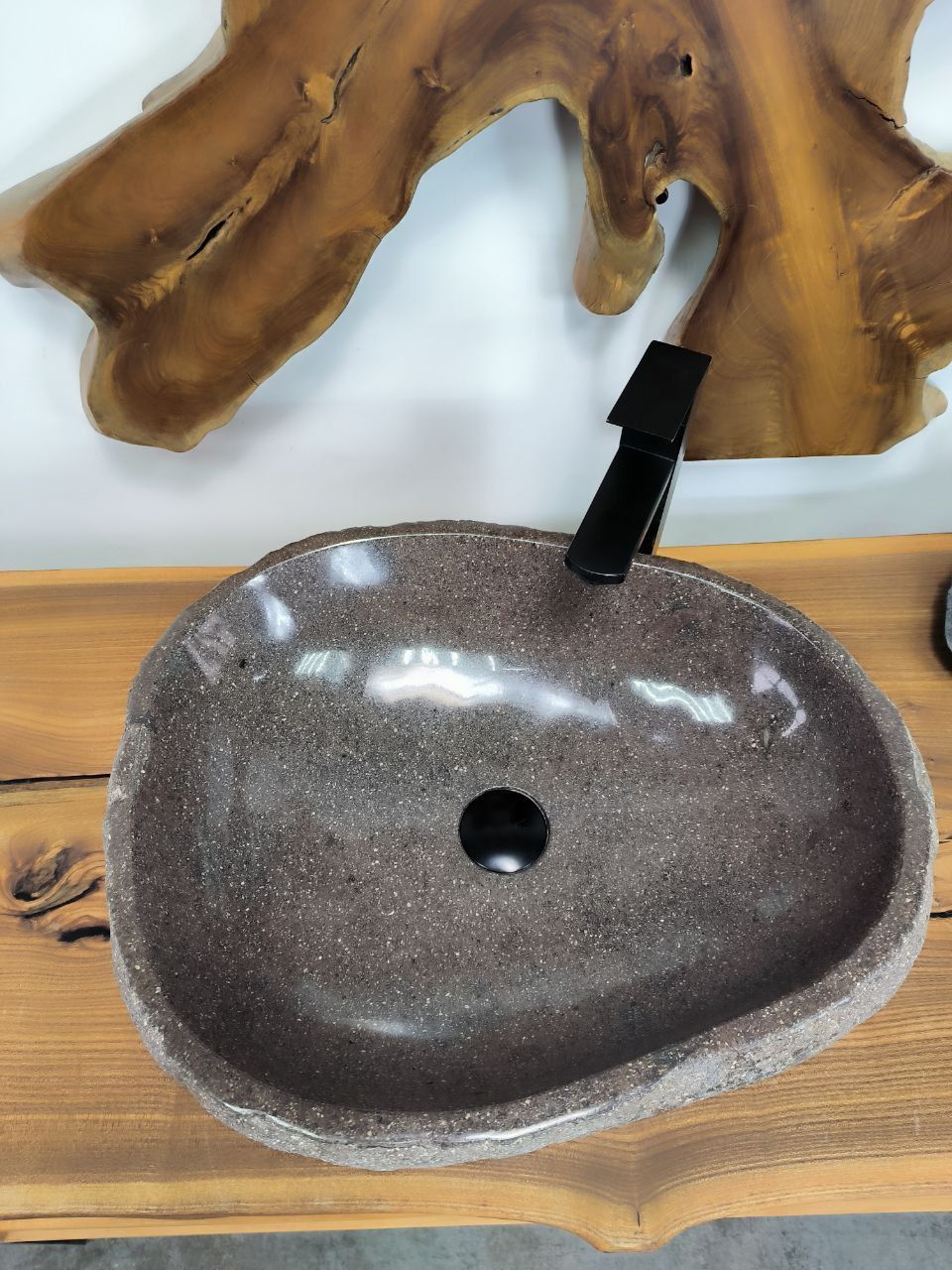 Раковина из речного камня RS-66431 55х42х15 из натурального камня