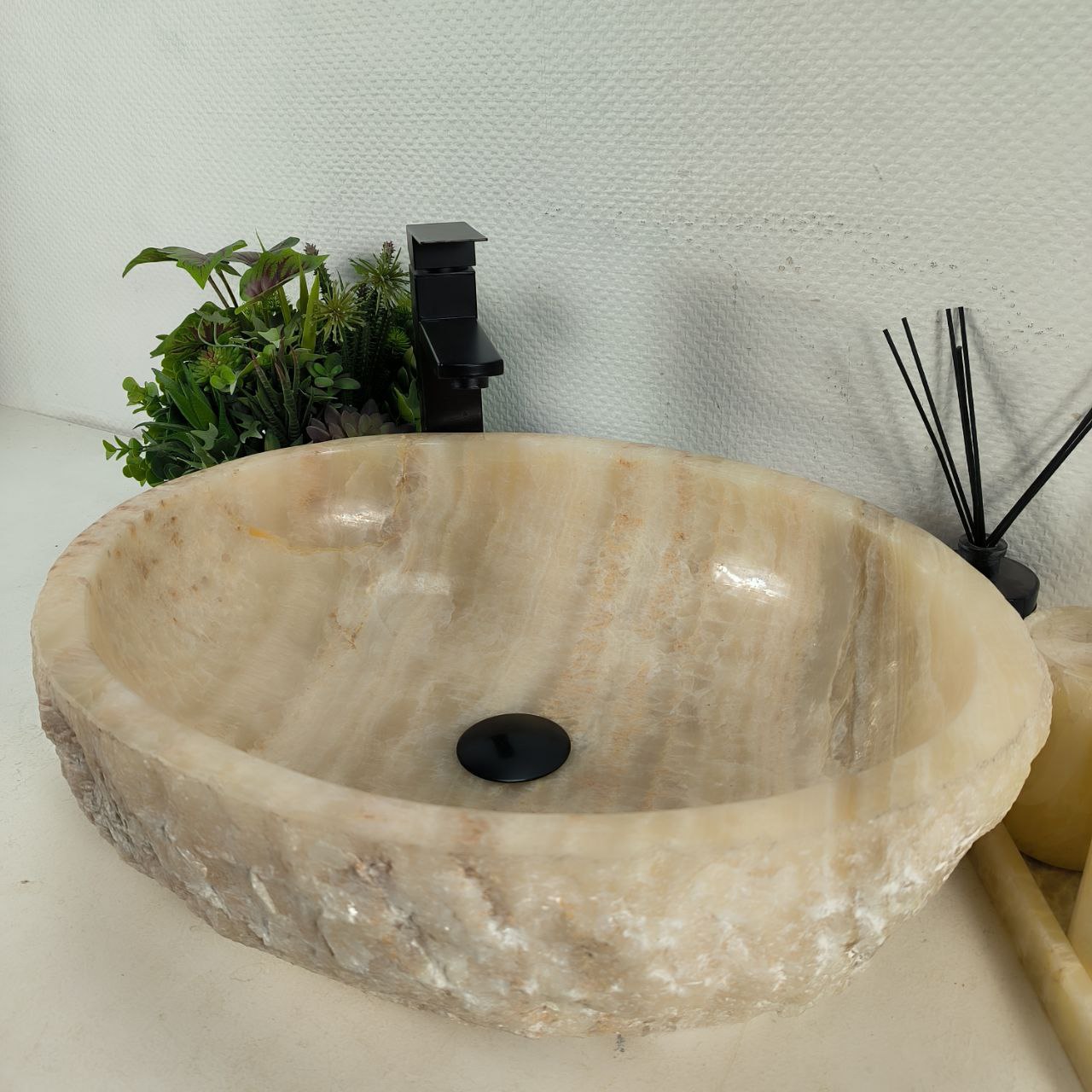 kgc3375biqyca2ax4vm7n26mdiz4hrt1