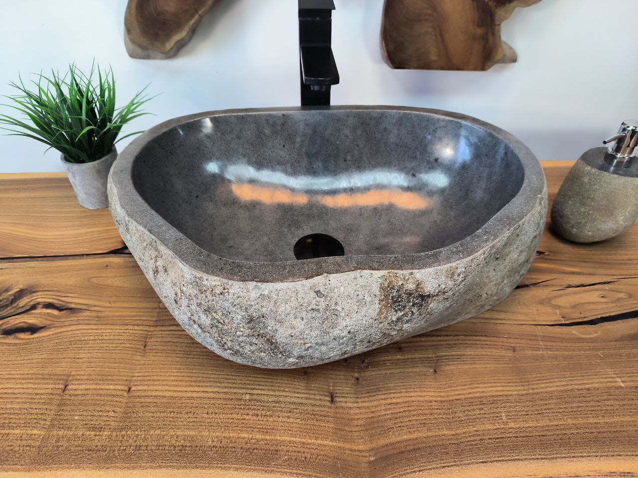 photo_2025-05-16_09-53-53