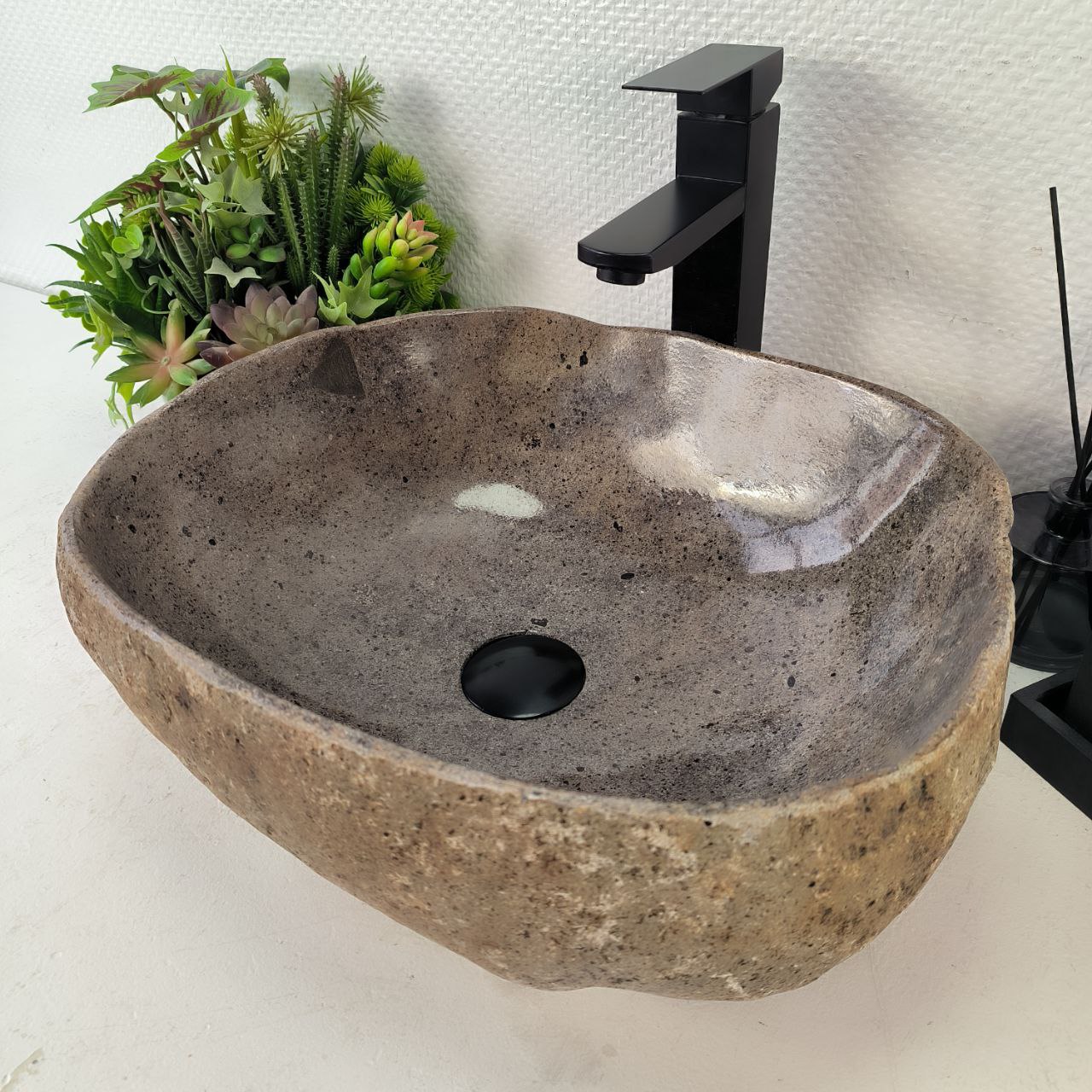 tzzrlb8unlxvj5r8nu8go7m3y8eyi0vd