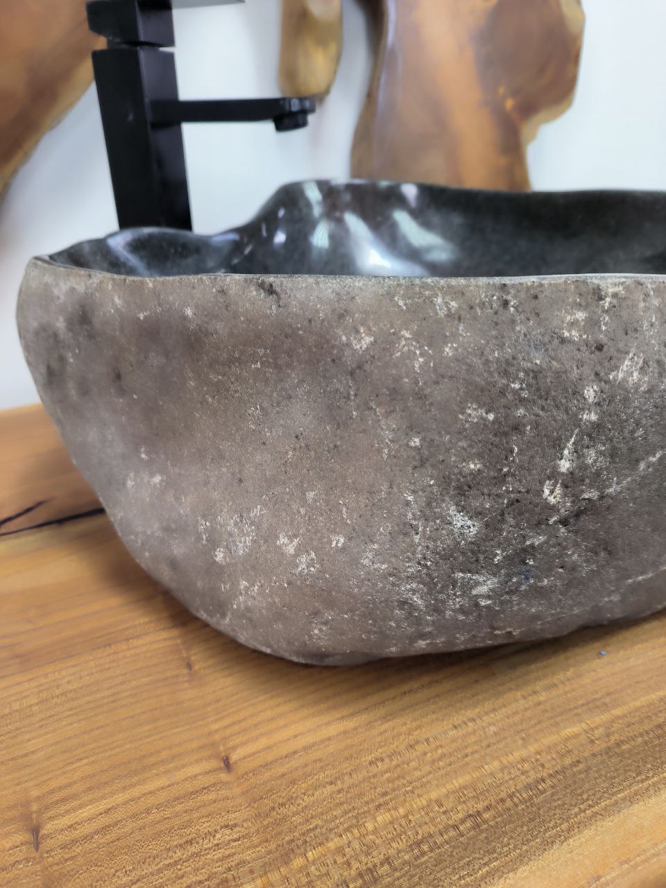 Раковина из речного камня RS-66286 47х46х17 из натурального камня
