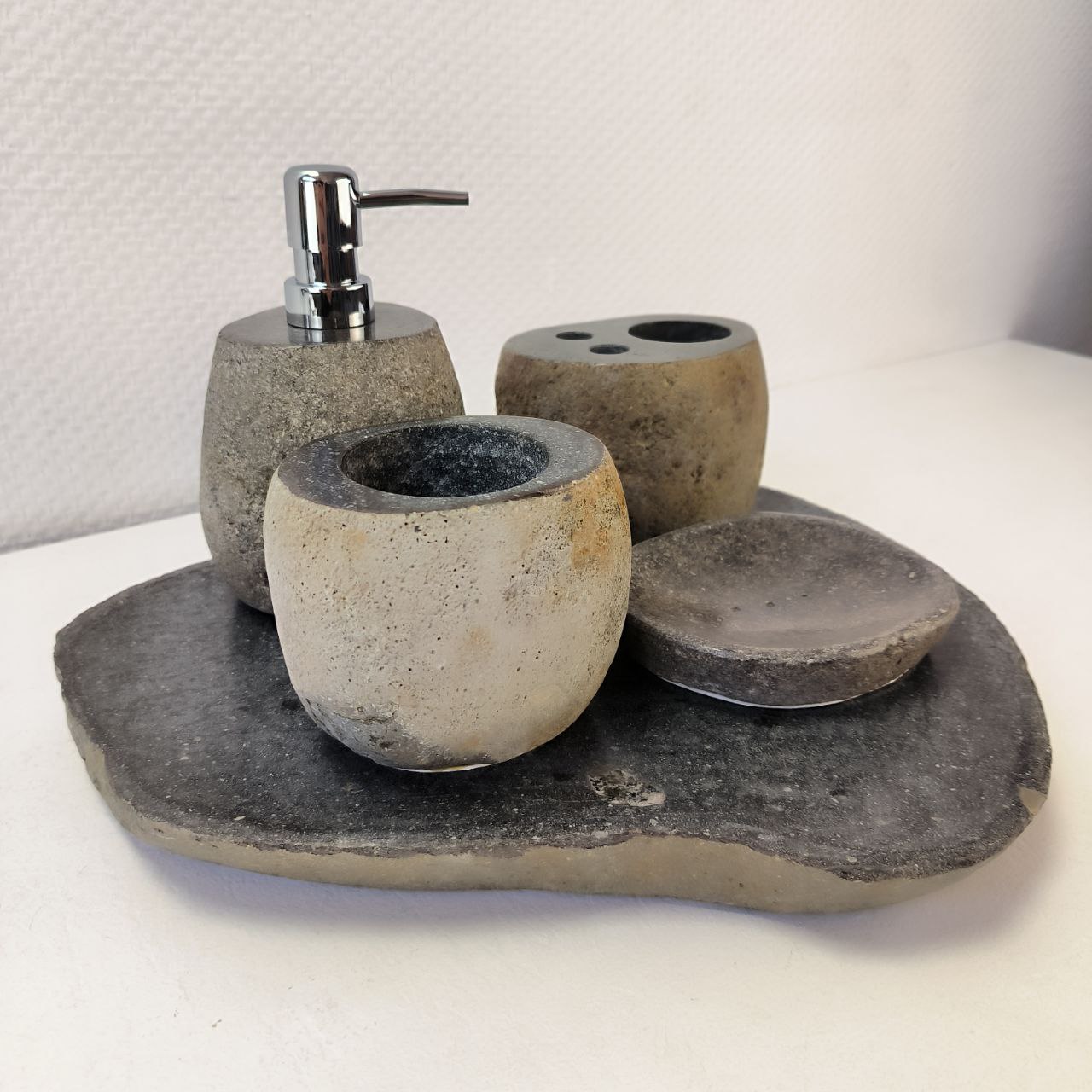 2a47k12p7o8vbbmlja381drsl9bxuvhw