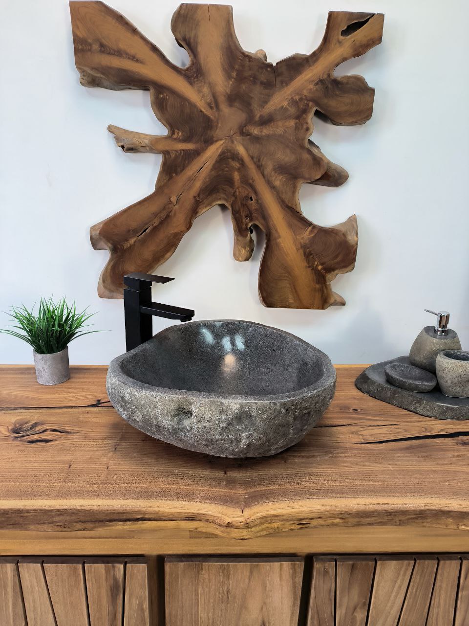 photo_2025-05-17_10-45-40