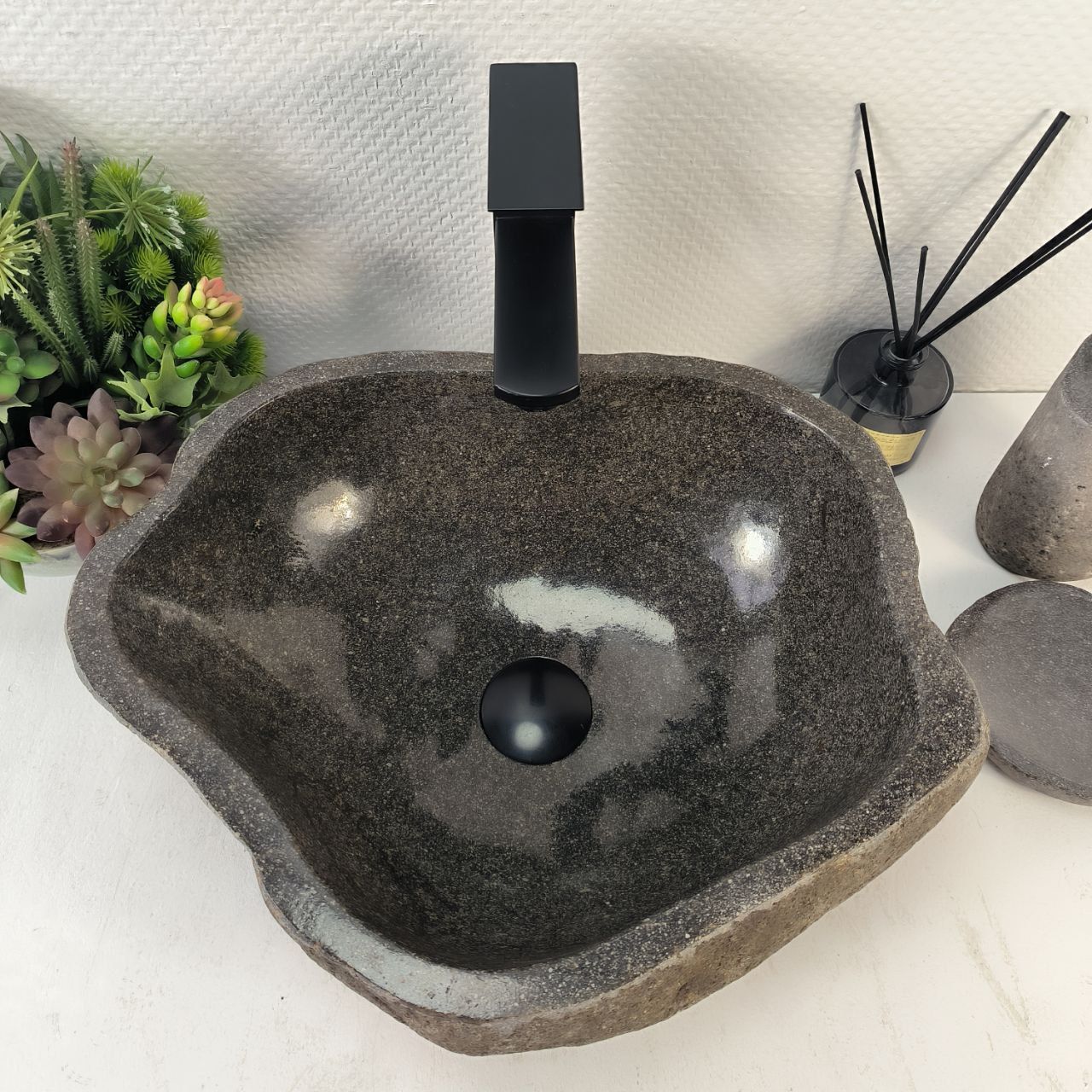 Раковина из речного камня RS-65252 45*37*15 из натурального камня