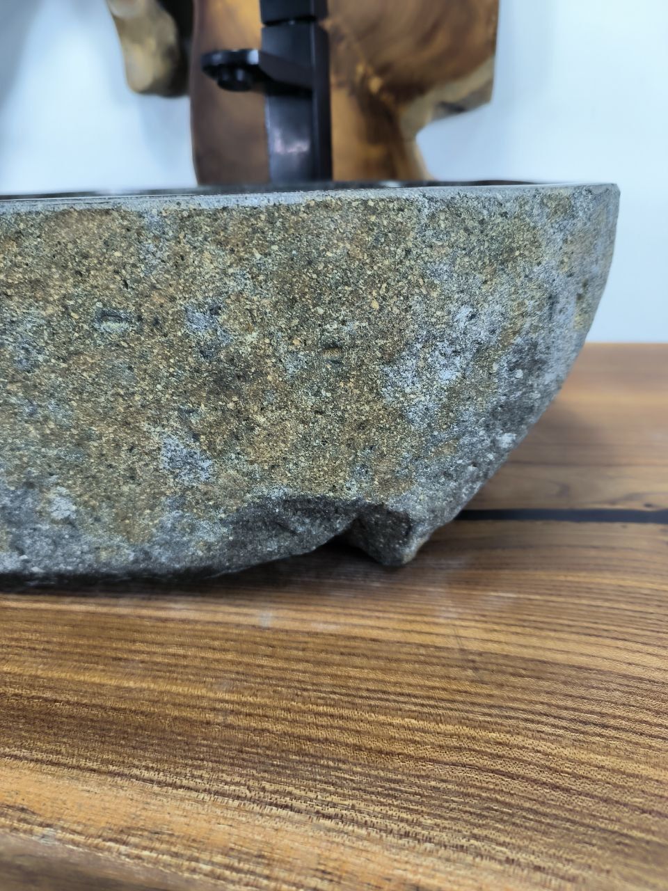 Раковина из речного камня ПАРА! RS-66571 42x39x15 натурального камня
