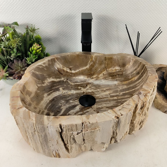 8a6b5oqmsuhts144f65y96st9g64l328