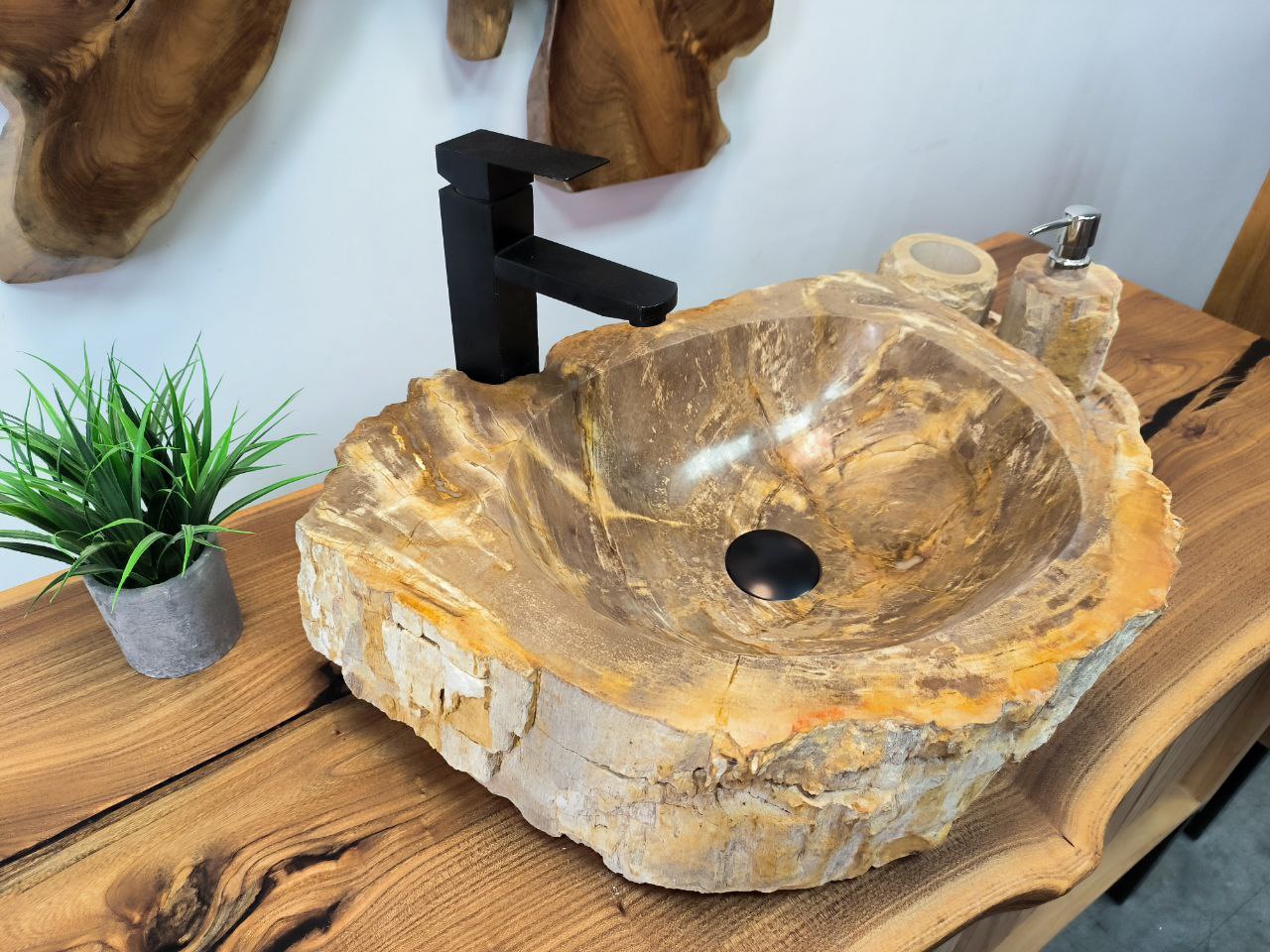 photo_2025-05-14_15-23-13