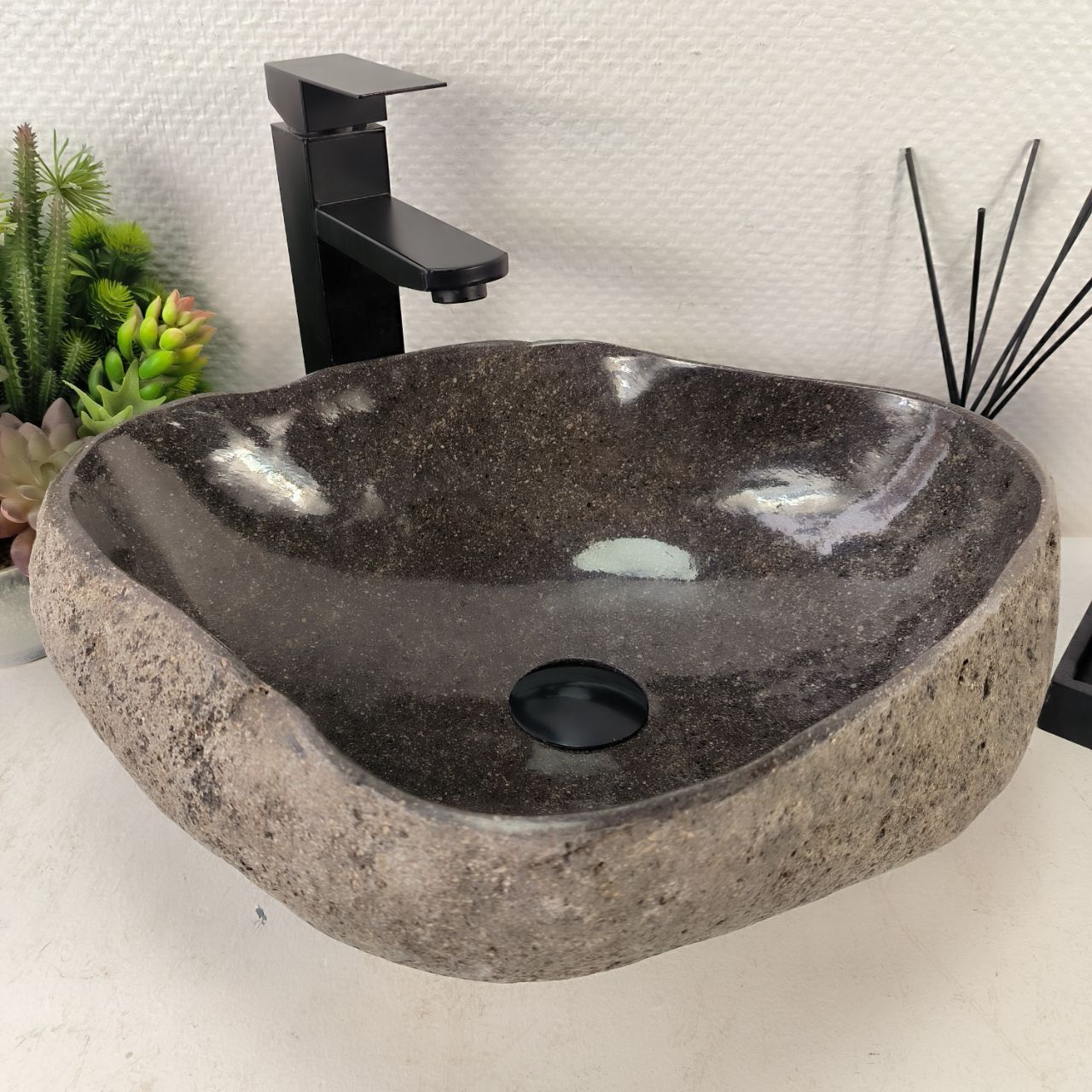Раковина из речного камня RS-65069 44*36*16 из натурального камня