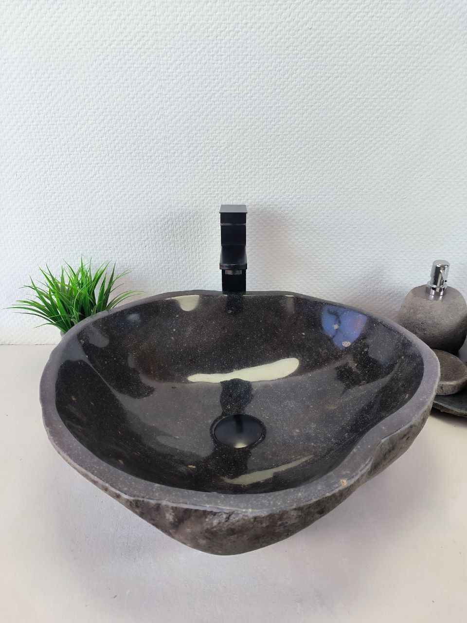Раковина из речного камня RS-66207 51х47х15 из натурального камня