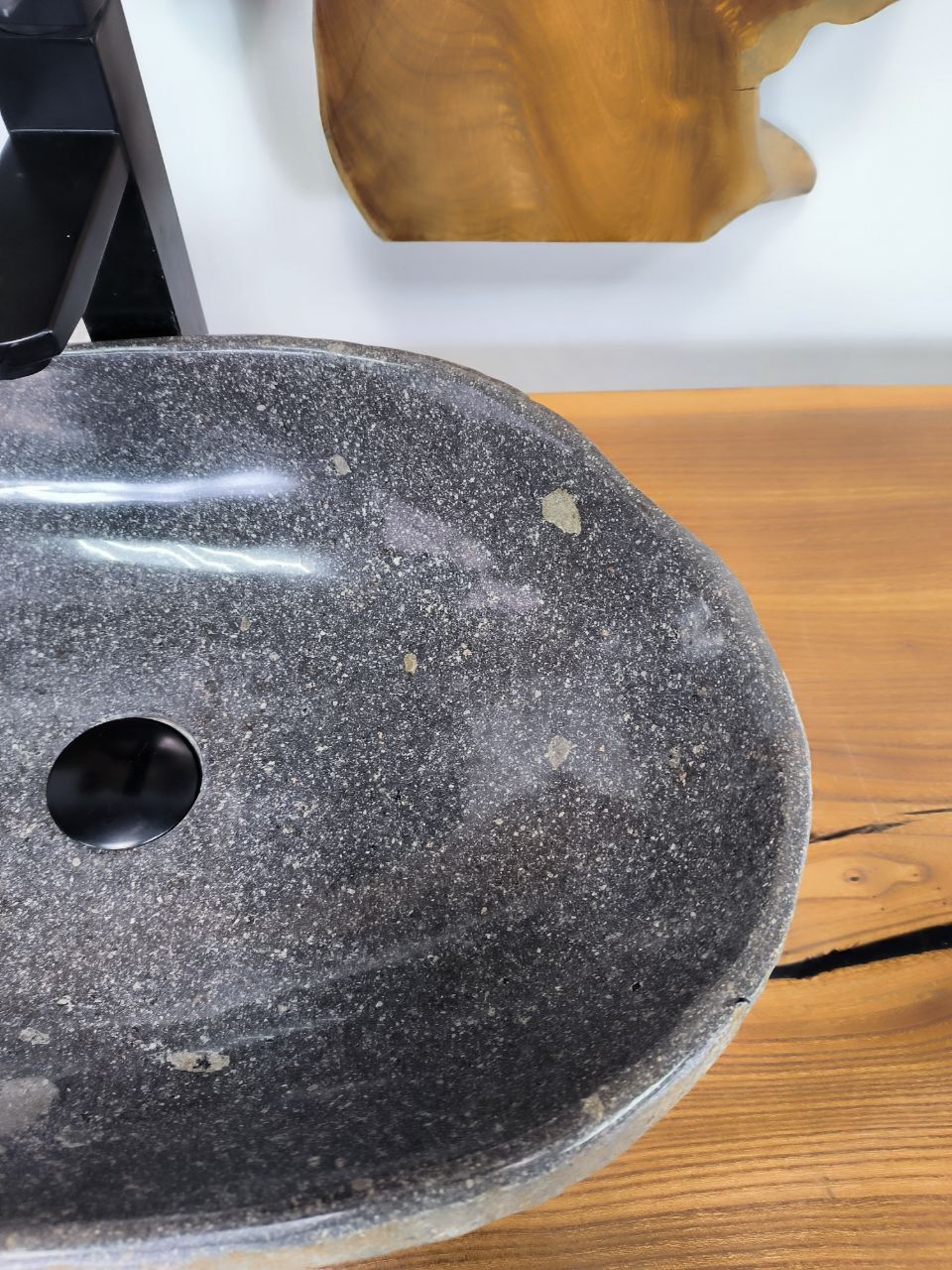 Раковина из речного камня RS-66401 54х35х15 из натурального камня